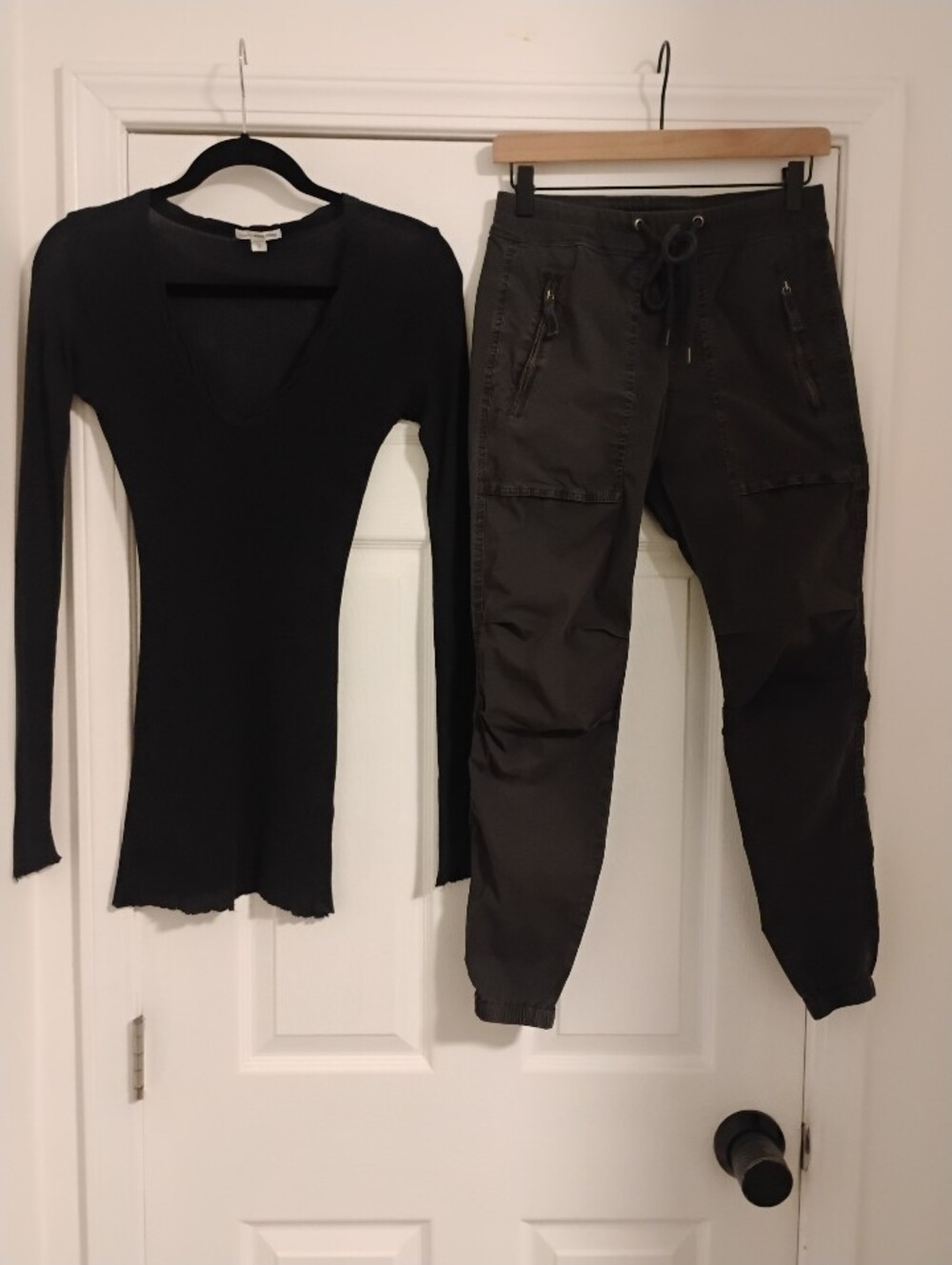 James Perse Lot of 2: Black V-Neck Top Sz. 2 & Grey Cargo Skinny Pants Sz. 0